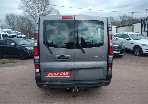 Renault Trafic cena 83886 przebieg: 159000, rok produkcji 2017 z Wałbrzych małe 172